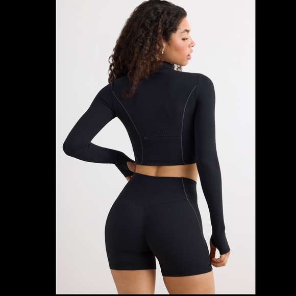 SOFT ACTIVE HALF ZIP CROP TOP - Picture 3 of 4